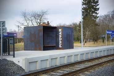 Varnsdorf Pivovar Kocour vasúti megállóhely - építész: Domyjinak Iroda - fotó: Domyjinak 