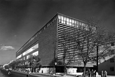 BHG gyárépület, Budapest,1963 - építész: Arnóth Lajos, Szendrői Jenő - fotó: MÉM