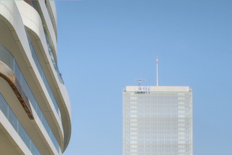 Torre Allianz - építészet: Arata Isozaki and Andrea Maffei Architects - fotó: Jean-Michel Byl