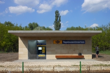 Tápiószentmárton vasútállomás - építész: Hajnal Zsolt - fotó: Kállay Gábor