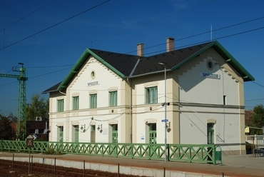 Tápiószecső vasútállomás - építész: Hajnal Zsolt - fotó: Kállay Gábor