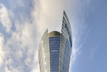 Warsaw Spire - építész: Jaspers Eyers & Partners studio - forrás: AGC