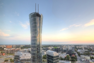 Warsaw Spire - építész: Jaspers Eyers & Partners studio - forrás: AGC