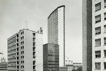 Pirelli torony, Milánó - építész: Gió Ponti és Pier Luigi Nervi - forrás: Wikipedia