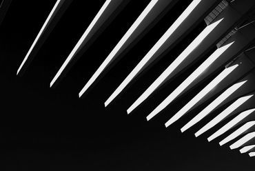 Anastasiia Gamalei - Columna vertebralis, Tető a mólón - Malaga, Spanyolország, 2017 - Architectural Photography Award