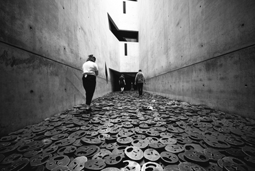 Kishan Kumar Thasma Seshier Kuppusamy - A sötétség felé - Zsidó Múzeum, Berlin, Németország, 2017 - © Architectural Photography Award