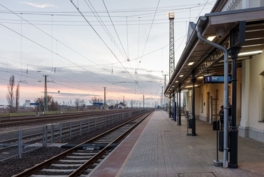 karcagi vasútállomás - építész: Strak Takács Orsolya, Tóth Zoltán - fotó: Danyi Balázs