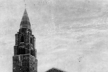 A győr-gyárvárosi templom (1928) archív képe - fotó: Kis Ádám