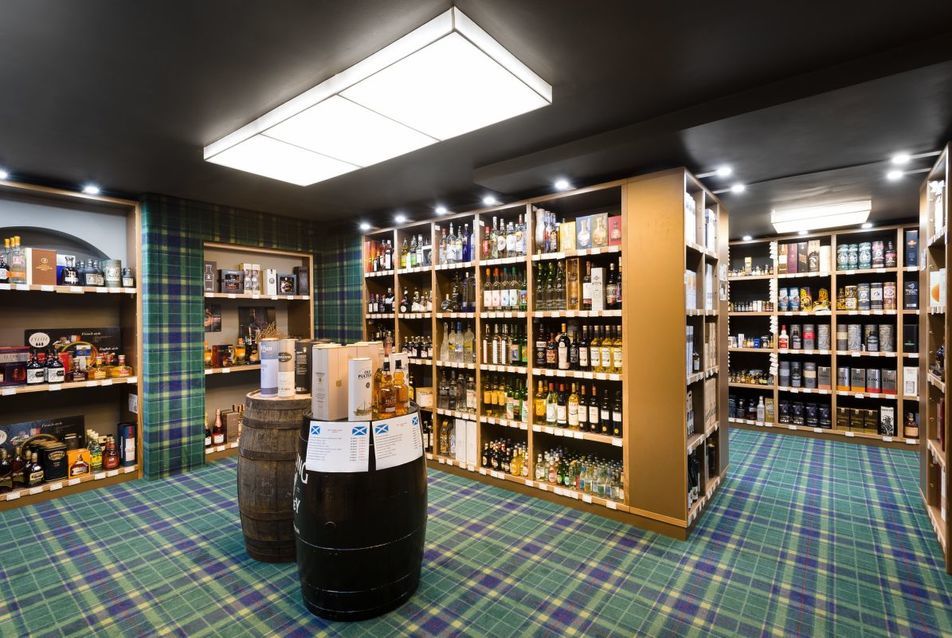 The GoodSpirit Whisky Bar - építész: Radnóczy Eszter Szabó Csilla (este’r partners) - fotó: Tamás Pál
