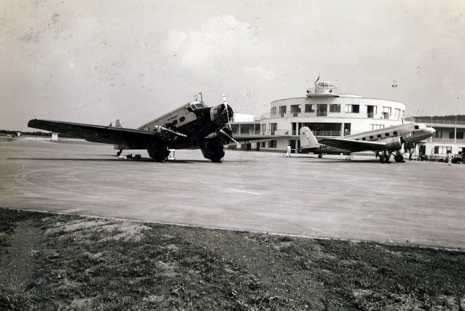 A Budaörsi repülőtér 1939-ben az Air France és a KLM gépeivel - forrás: Fortepan