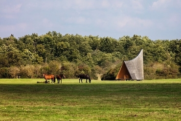 Hubertus Kápolna - építész: Köninger Szilárd, Tártai Ádám, Stein Júlia (CAN Architects) - fotó: Bujnovszky Tamás