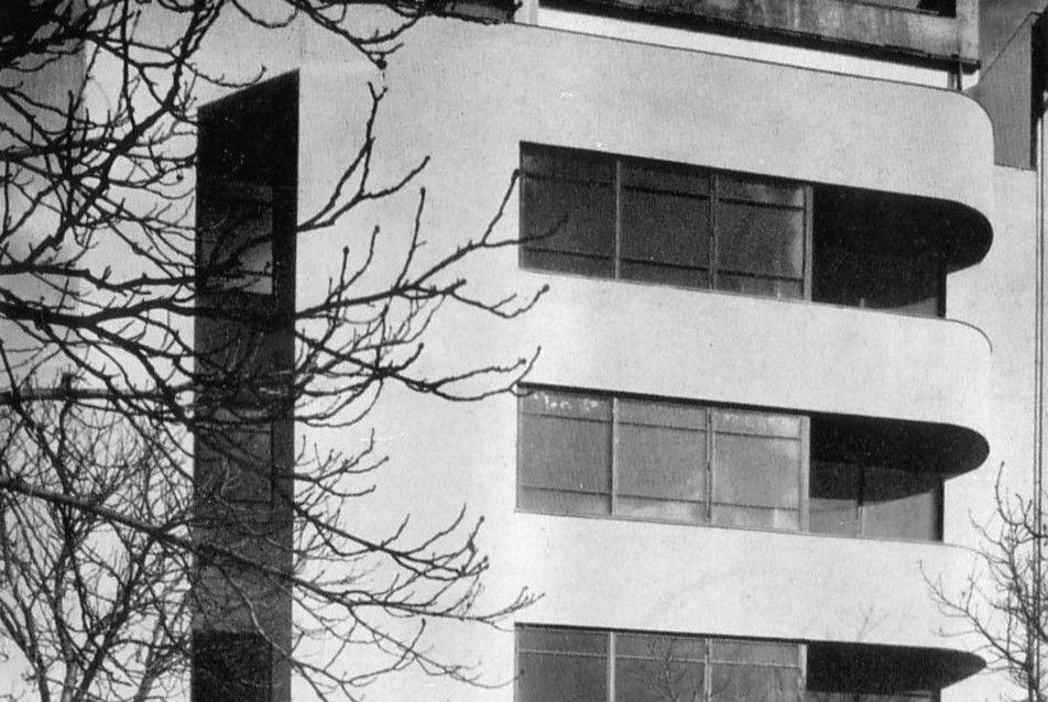 Kék golyó utca 10., hatemeletes bérház – Lauber-Nyíri 1934. (kép forrása: Tér és Forma 1930.)