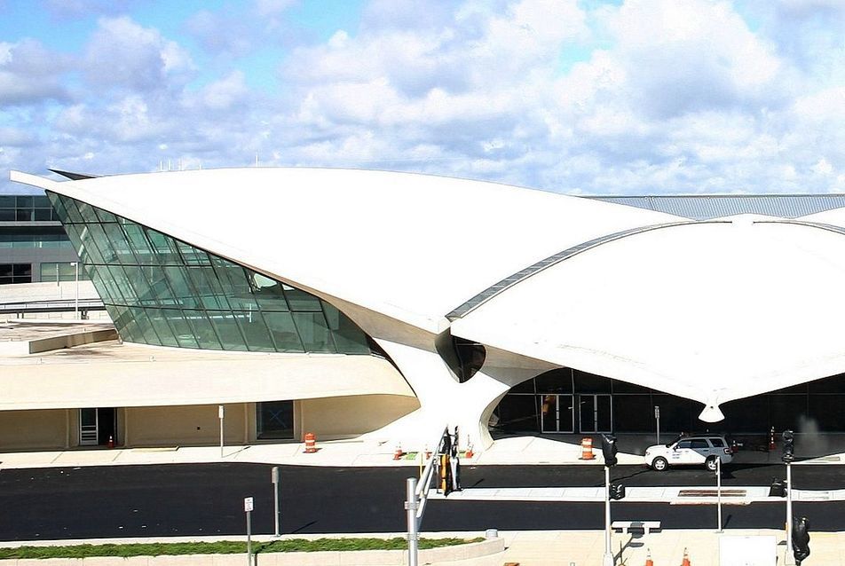 TWA terminál, New York JFK - építész: Eero Saarinen - forrás: Wikipedia