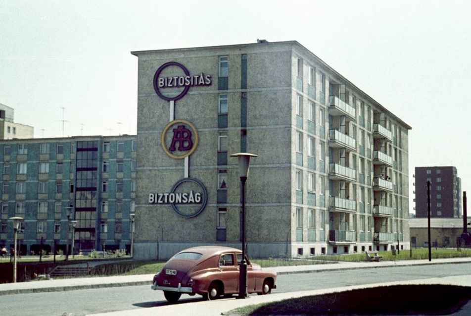 Reklám a József Attila lakótelepen, 1967. forrás: FORTEPAN