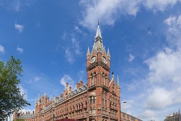 A londoni St. Pancras kívülről 