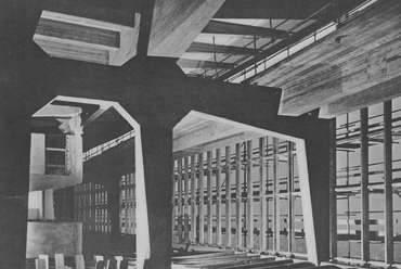 A Pirelli-toronyház Milánóban, 1955-59