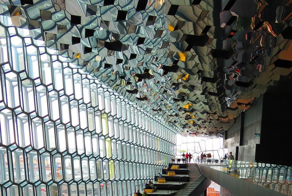 Az egyik leghíresebb izlandi épület, a Harpa Concert Hall. 