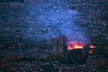 Ma minden párizsi sír. Forrás: AFP