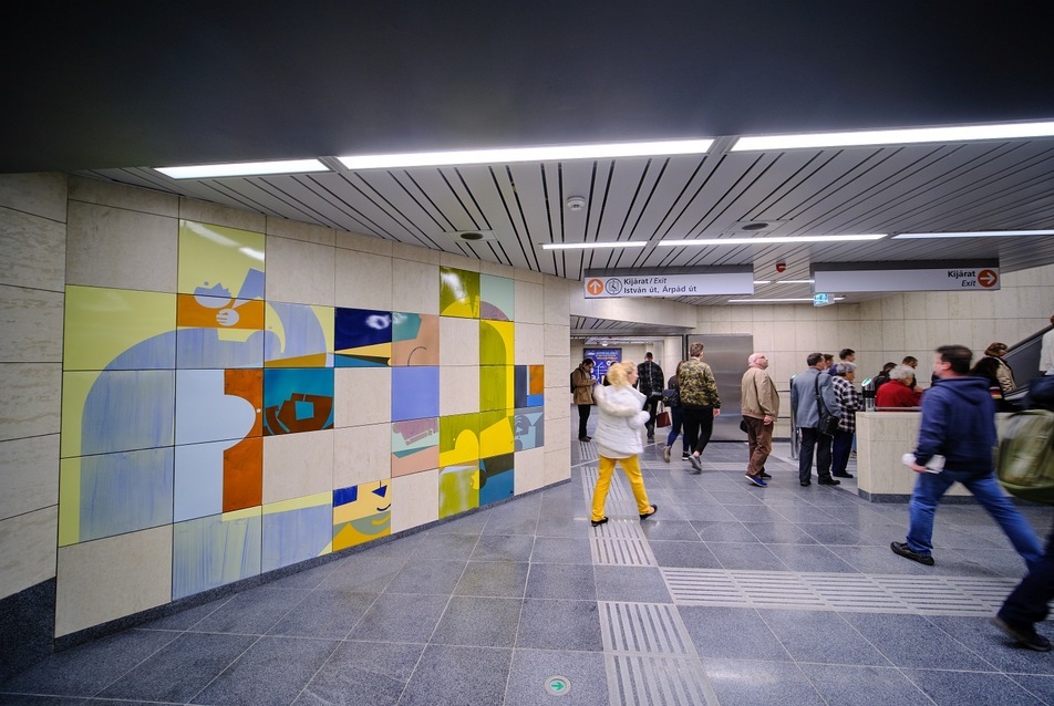 A naponta igen nagy mennyiségű utast kiszolgáló metróállomások kialakítása régóta nem csak egy műszaki és közlekedéstervezési kérdés, hanem szorosan kapcsolódik az építészethez és a vizuális kultúrához. 