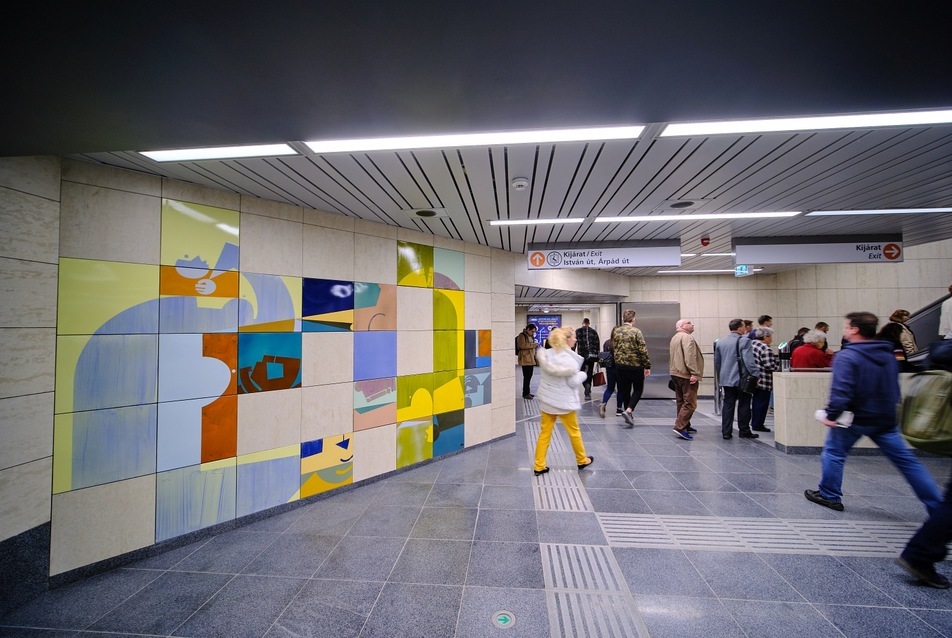 A naponta igen nagy mennyiségű utast kiszolgáló metróállomások kialakítása régóta nem csak egy műszaki és közlekedéstervezési kérdés, hanem szorosan kapcsolódik az építészethez és a vizuális kultúrához.