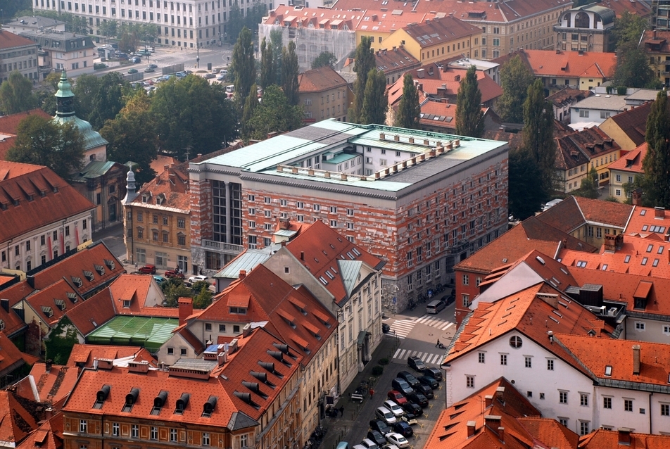 Nemzeti Könyvtár, Ljubjana Fotó: Wikipedia