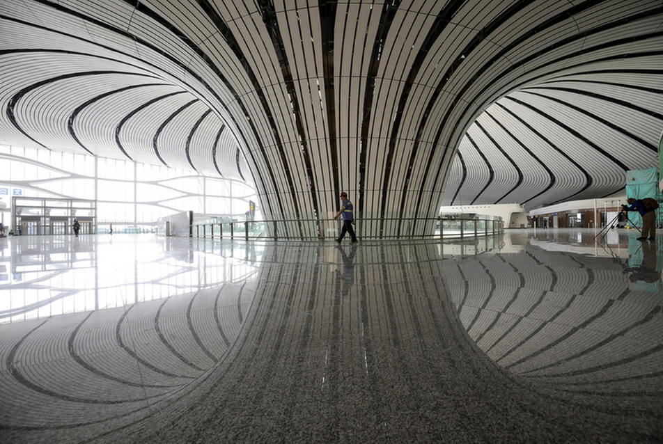 A Zaha Hadid-i dizájn a szárnyaláshoz kapcsolódik. 