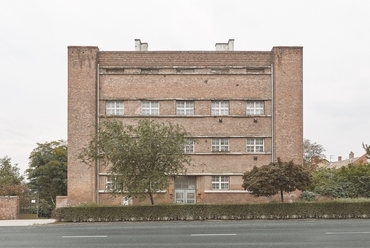 A Trebitsch-selyemgyár munkáslakóháza, 1925, Füredi Oszkár, Győr (fotó: Schmal Fülöp)