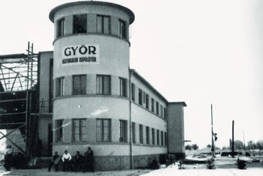 9.A régi győri reptér, a tervezők nem ismertek, 1938 után (az épületek már nem állnak) (Dobos Vilmos fotója)