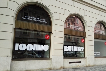 Az Iconic Ruins? 2019 tavaszán a prágai Cseh Centrumban. Fotó: Kovács Dániel, Építészfórum