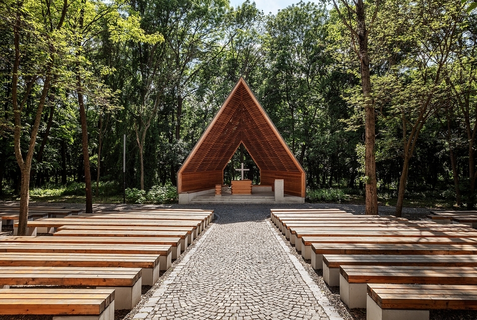 A Fátimai Szűzanya zarándokhelye Alsószentivánon, Építészet: Robert Gutowski Architects, Fotó: Bujnovszky Tamás