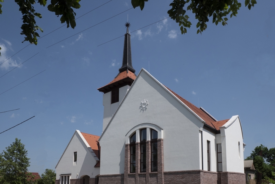 Református gyülekezetiház és templom, Monorierdő - terv: Czégány Sándor 