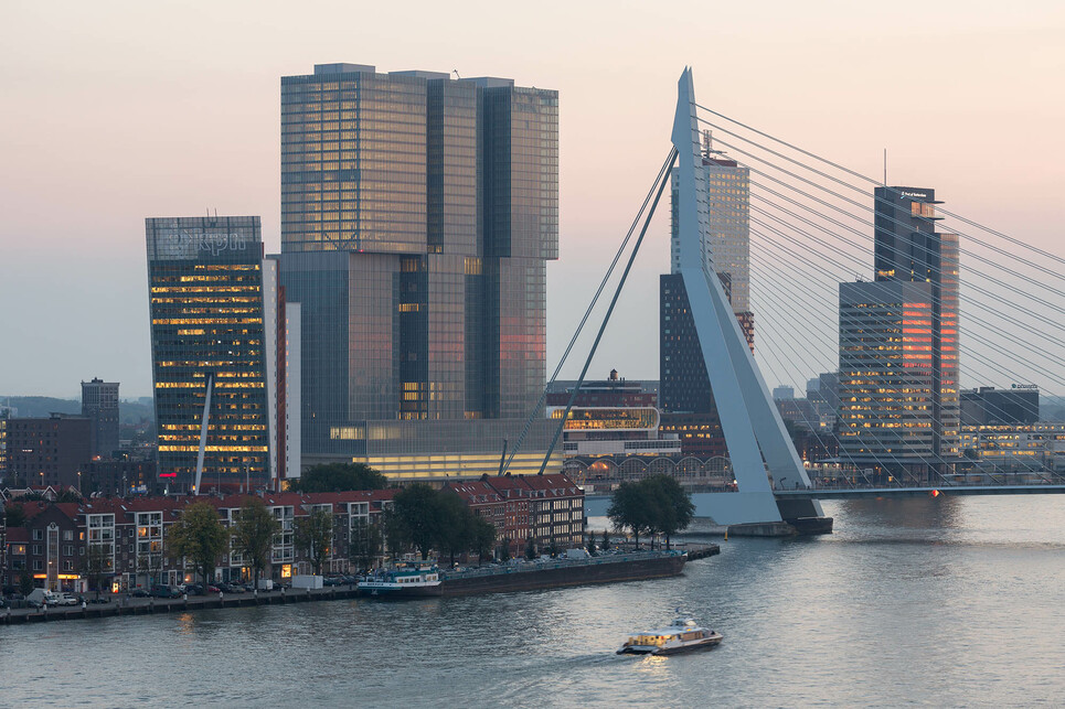 OMA: De Rotterdam, 2009-2013. Fotó: Ossip van Duivenbode, az OMA engedélyével. 