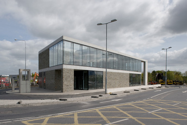 Autós gyorsétterem, Galway 2008_2010 - Terv: Paul Dillon Architects -  fotó:  Paul Tierney