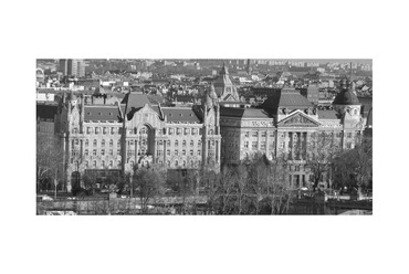 A Gresham-palota (ma szálloda) és a Pesti Magyar Kereskedelmi Bank (ma minisztérium) a Széchenyi téren, tervező: Quittner Zsigmond (a szerző felvétele)