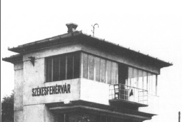 Székesfehérvár vasútállomás, váltótorony, Építész: Ney Ákos, 1927., Kép forrása: index.hu