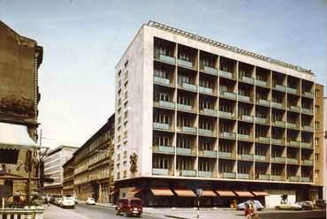 Cs. Juhász Sára - Rácz György: OTP lakóház, Budapest, Apáczai Csere János u. 1. 1958. Forrás: Cs. Juhász Sára hagyatéka