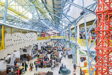 A vásárlás-fogyasztás terei című cikk illusztrációja -  Lehel téri piac - terv: Rajk László -  fotó: Danyi Balázs