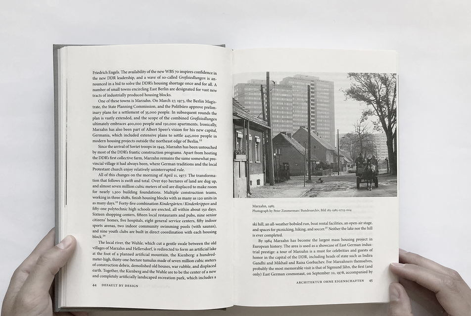 Négy fal és egy tető – Reinier de Graaf könyvét Perényi Flóra ajánlja
