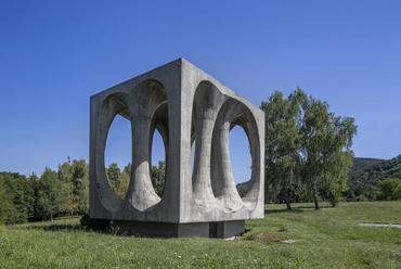 Janez Lenassi – Živa Baraga: A szabadság hegye, 1965, Ilirska Bistrica, Szlovénia. Fotó © Roberto Conte