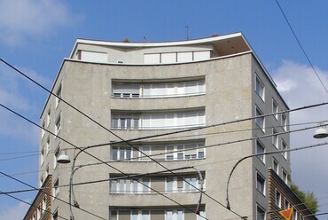 Bologna, Via Marconi -hajdan Via Roma, Palazzo  del Gas, Alberto Legnani és Luciano Petrucci, konzulens: Giuseppe Vaccaro, 1935-36. Fotó: Lampert Rózsa