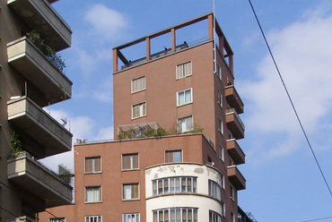 Bologna, Via Marconi, hajdan Via Roma, Palazzo Lancia, Paolo Graziani, konzulens: Giuseppe Vaccaro, 1936-37. Fotó: Lampert Rózsa