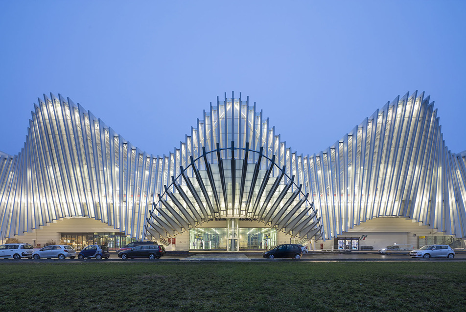 Hídtól a kerámiáig: Santiago Calatrava munkái Nápolyból