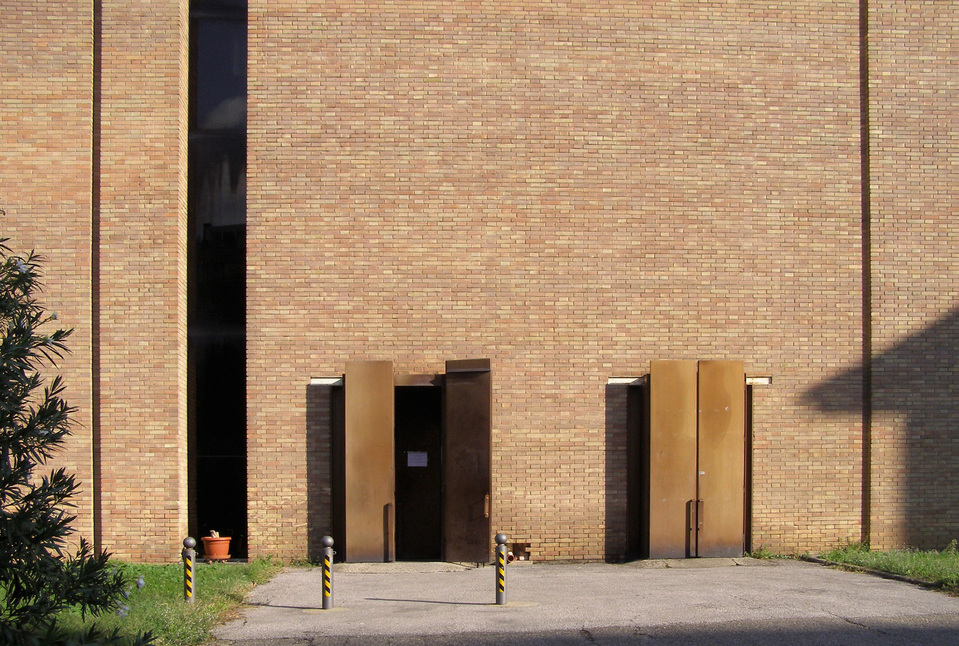 Bologna, La Chiesa di San Giovanni Bosco, Quartiere Savena, Giuseppe Vaccaro, 1958-1968. Fotó: Lampert Rózsa