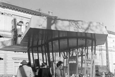 Nyugati (Marx) tér a Teréz (Lenin) körút és a Jókai utca között. Forrás: Fortepan / FSZEK Budapest Gyűjtemény / Sándor György