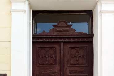 A gondosan díszített bejárati ajtó. Fotó: Beregszászi Balázs