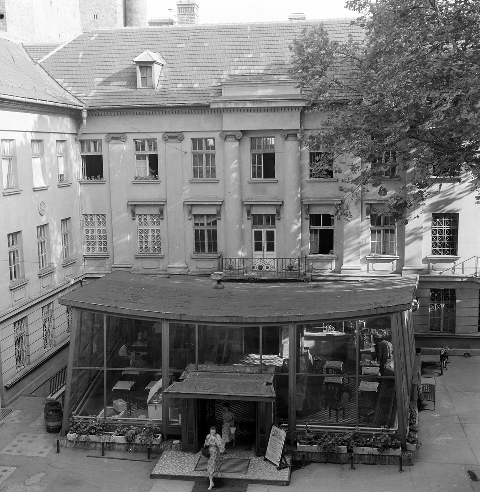 A Pagoda 1959-ben. Fotó: Fortepan/Szalay Zoltán