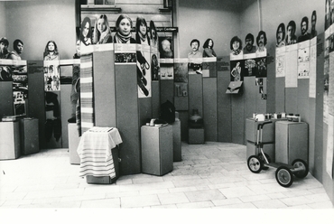 A Főiskolai hallgatók diploma kiállítása, 1980. Forrás: a Design Center archívuma
