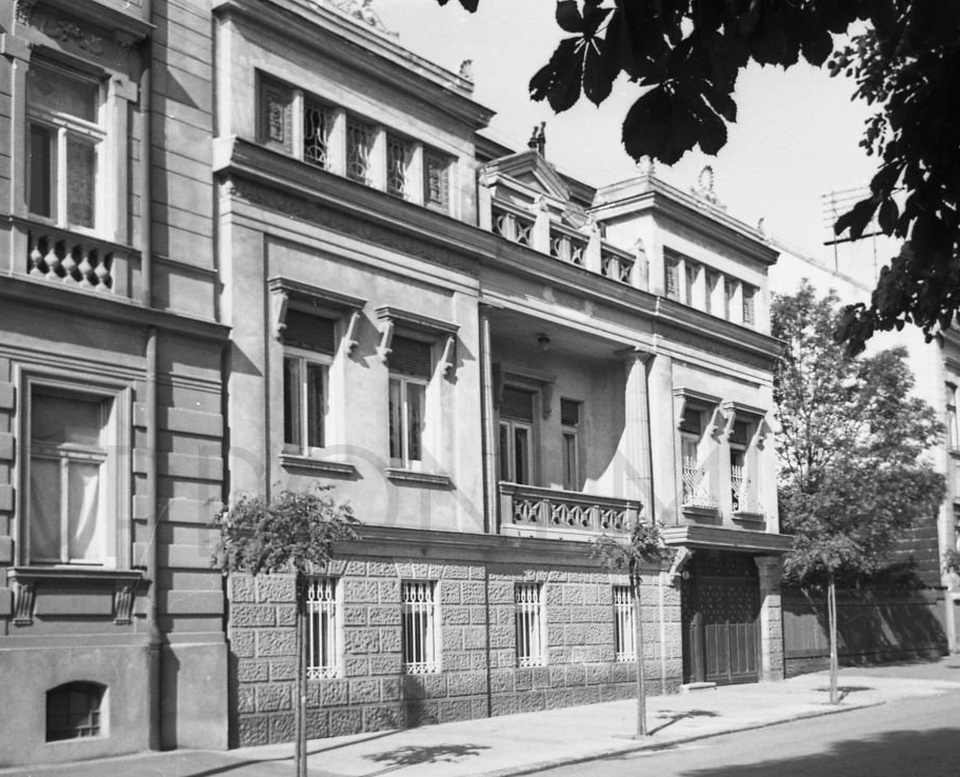 Sopron, Deák tér 14., 1942-ben, tervező: Freund Dezső (Soproni Múzeum)