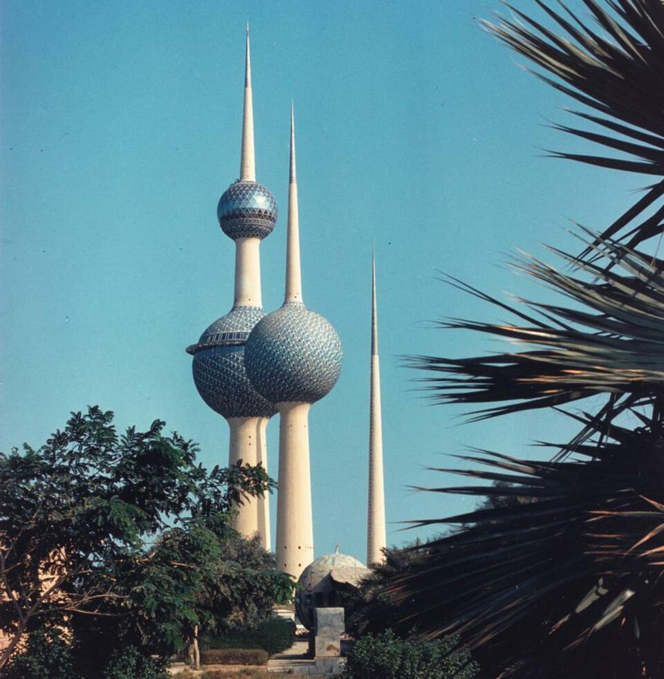 Kuvait-tornyok, Kuvaitváros (Malene Bjørn, 1976). Fotó: ArkDes Collections