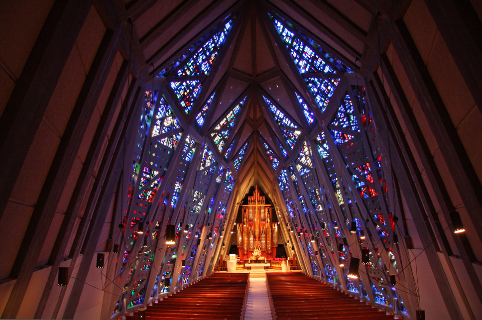 Első Presbiteriánus templom, Stamford, Connecticut, USA (Wallace K. Harrison, 1958). Fotó: Robert Gregson